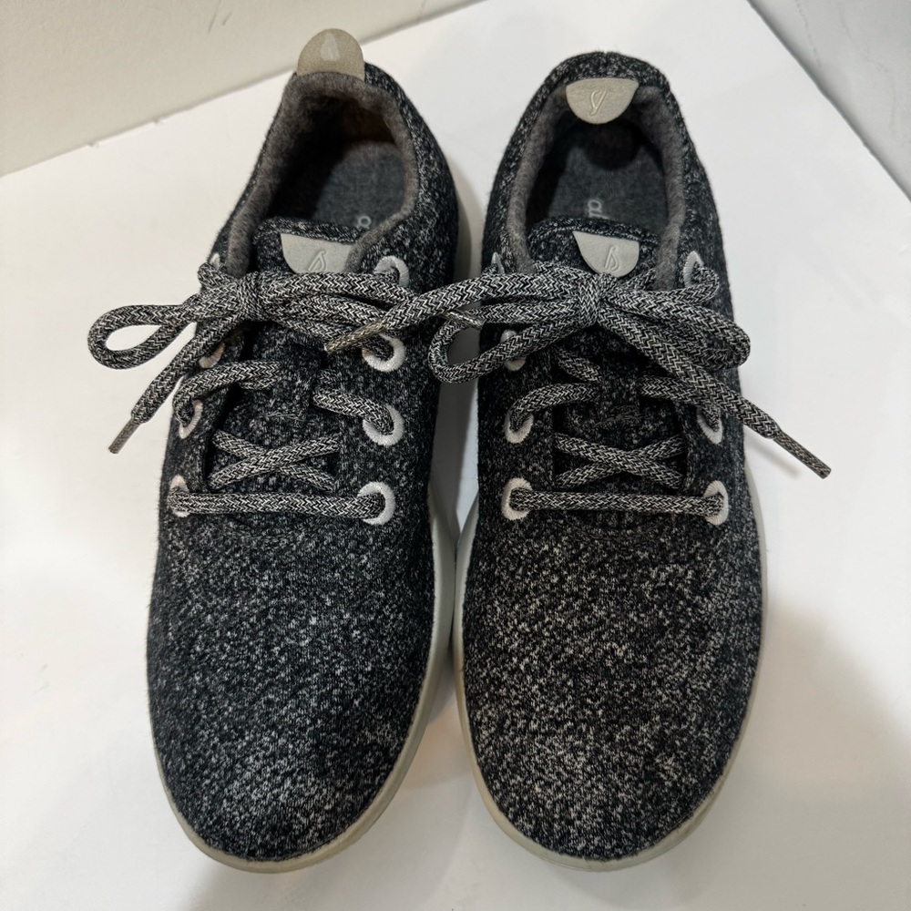 Allbirds Women's Wool Runners Lace Up Sneakers Charcoal Gray size 9